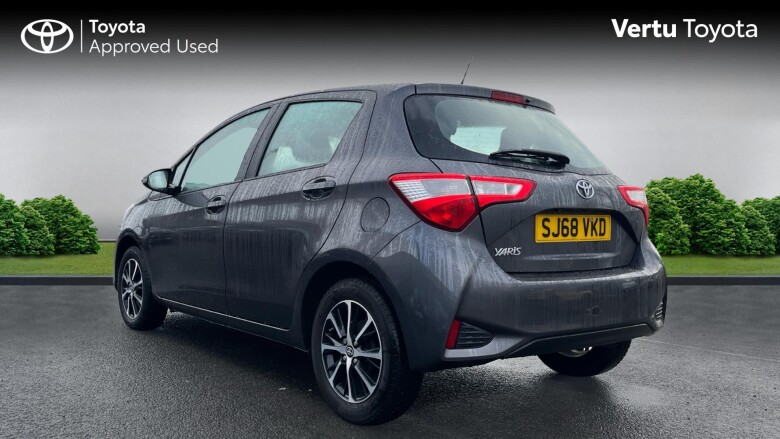 Toyota Yaris 1.5 VVT-i Icon Tech 5dr Petrol Hatchback